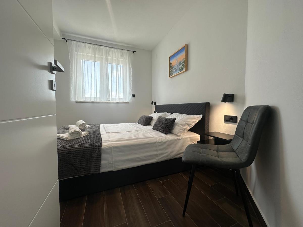Apartments Pina Kornić Kültér fotó